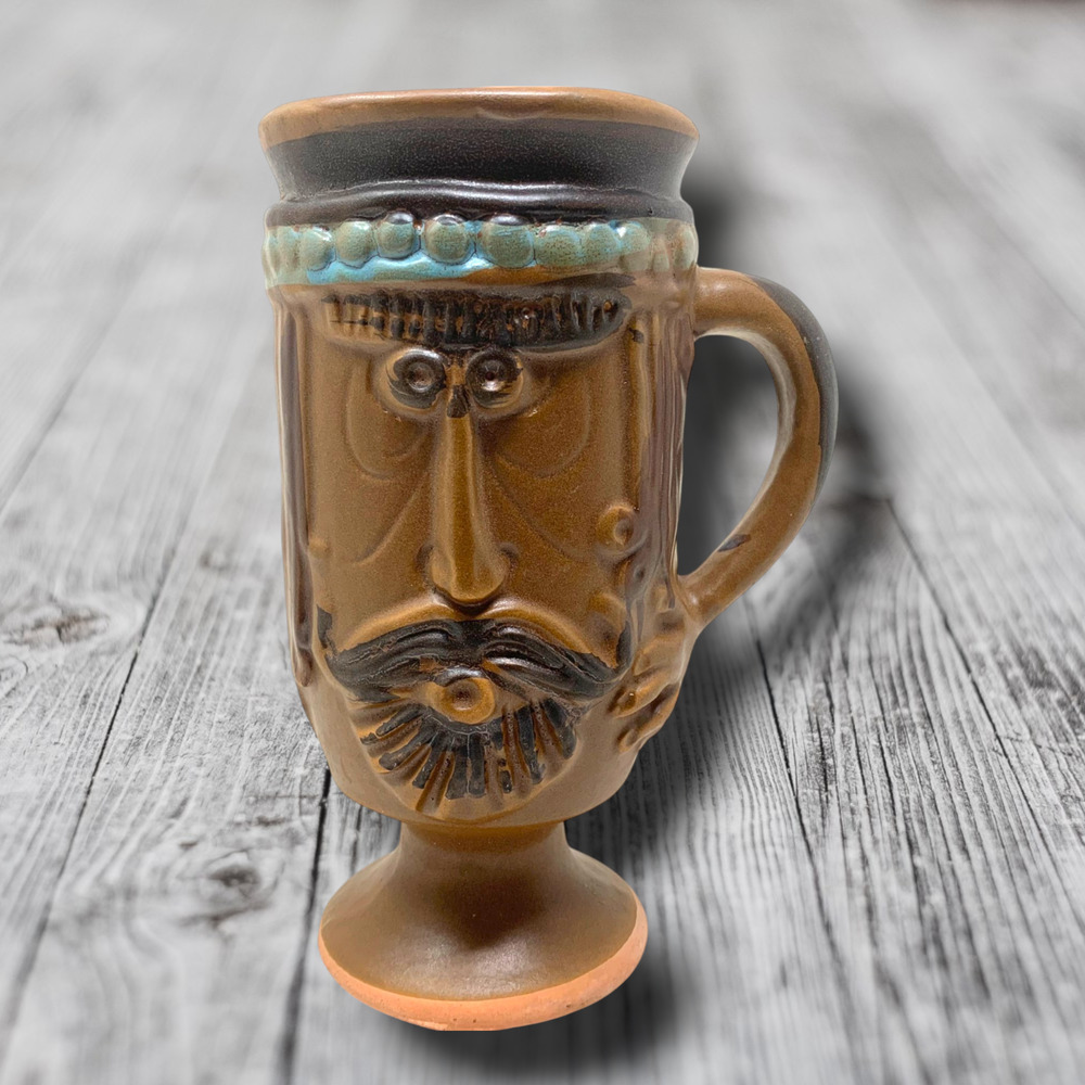 Vintage 1971 Bennet Welsh Pacific Stoneware Funny Mustache Face King Mug Brown